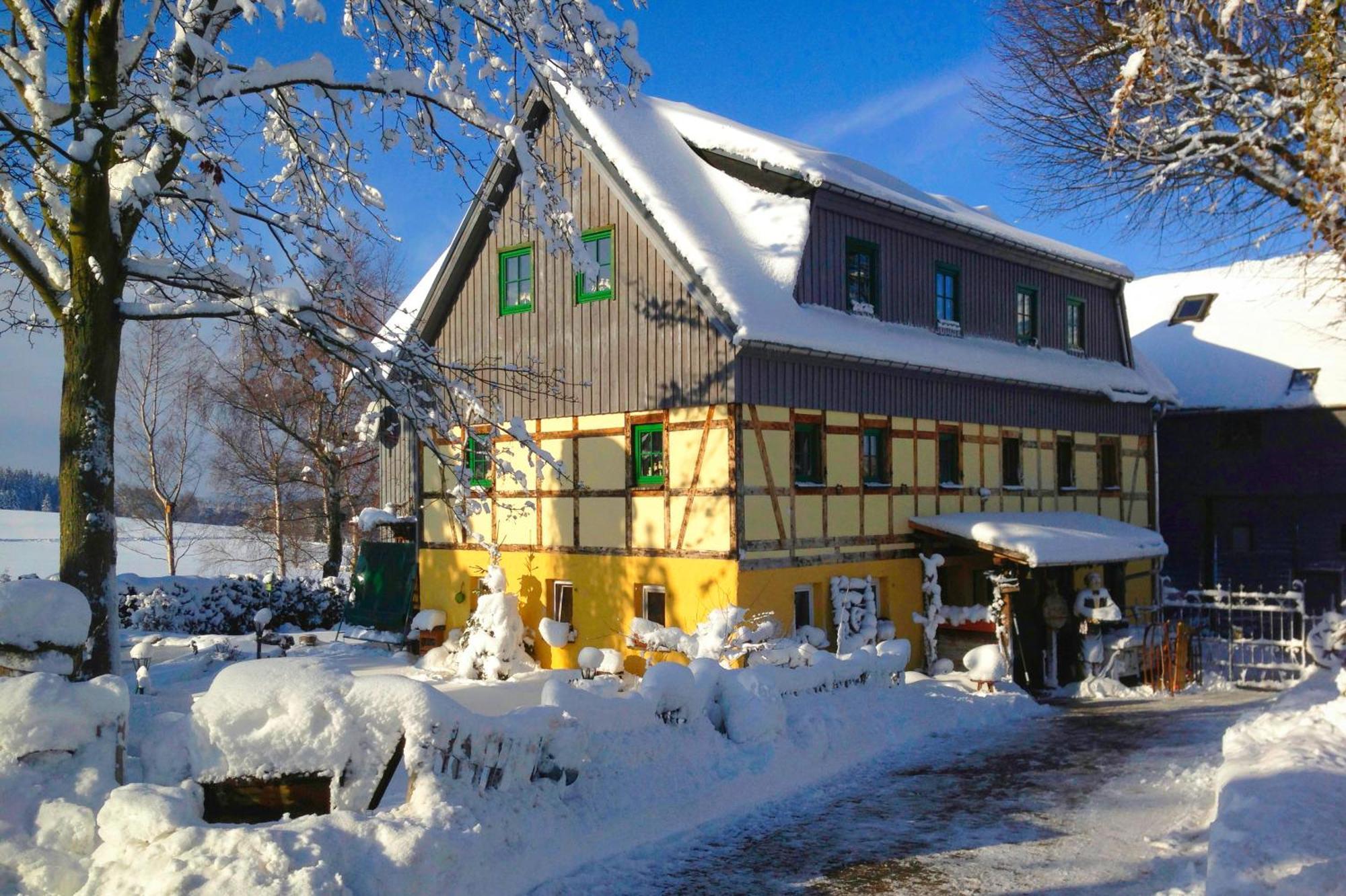 Hotel Olbernhau Mit Sauna - Kleines Landhotel Zur Ofenschenke Exterior foto